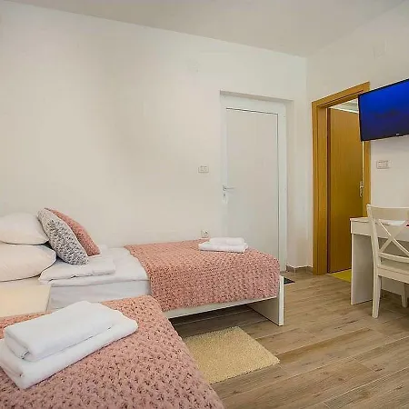 Vila Lovely Villa In Labin With Swimming Pool
